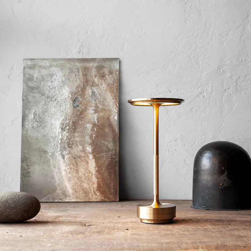AMINE AuraLamp - A Refined Glow For Spaces That Think Ahead.